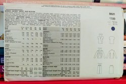 8621 vog suit back